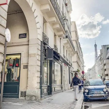 3 People Close Eiffel Tower By Weekome * Paris