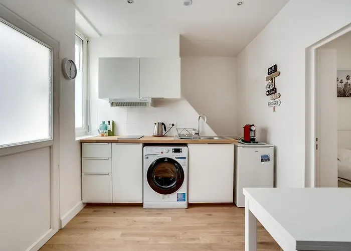 Apartman 3 People Close Eiffel Tower By Weekome Párizs